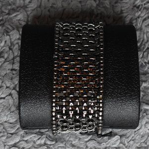 NWT Saks Fifth Avenue Black Metal Stretch Bracelet